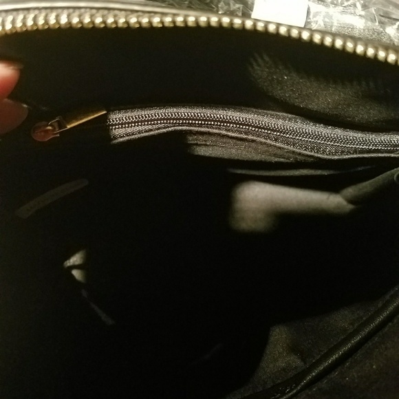 small purse - Picture 3 of 3